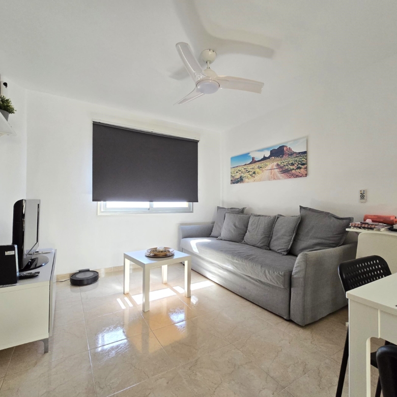 APARTAMENTO IMPECABLE EN CALETILLAS
