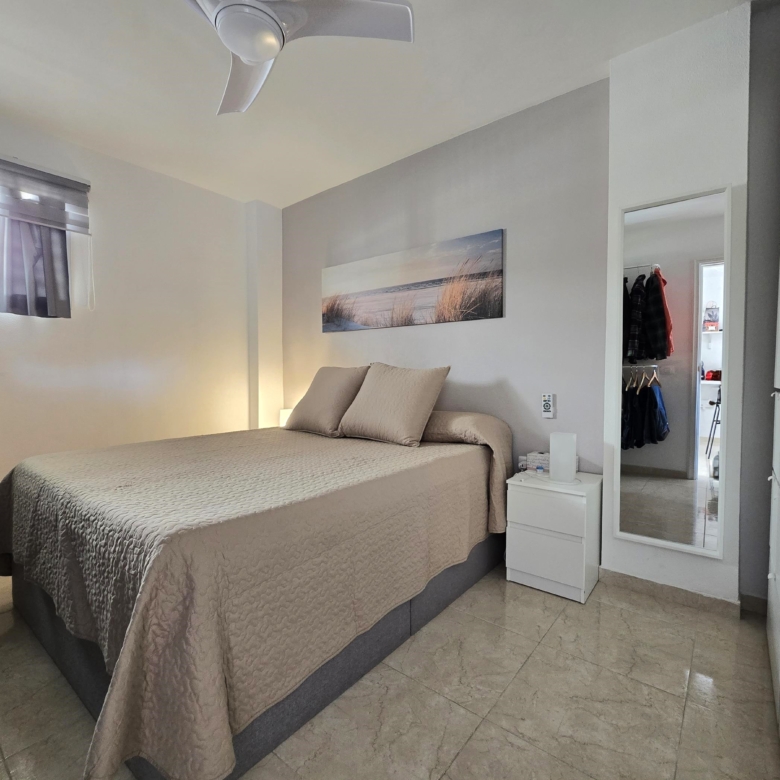 APARTAMENTO IMPECABLE EN CALETILLAS