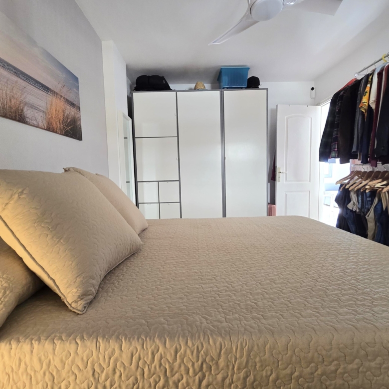 APARTAMENTO IMPECABLE EN CALETILLAS