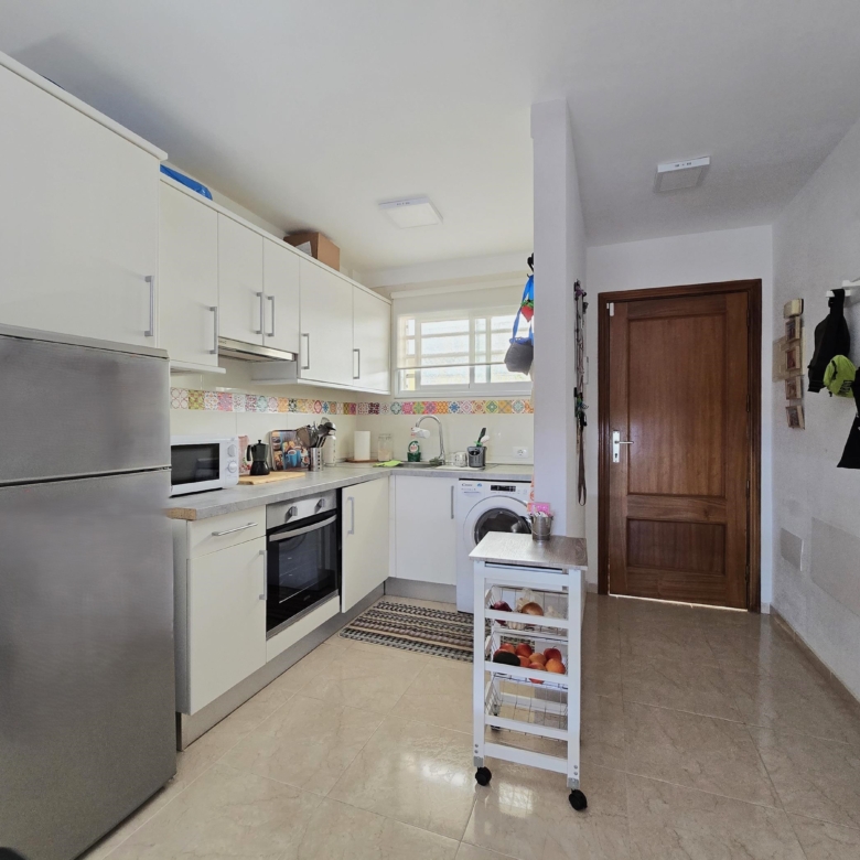 APARTAMENTO IMPECABLE EN CALETILLAS