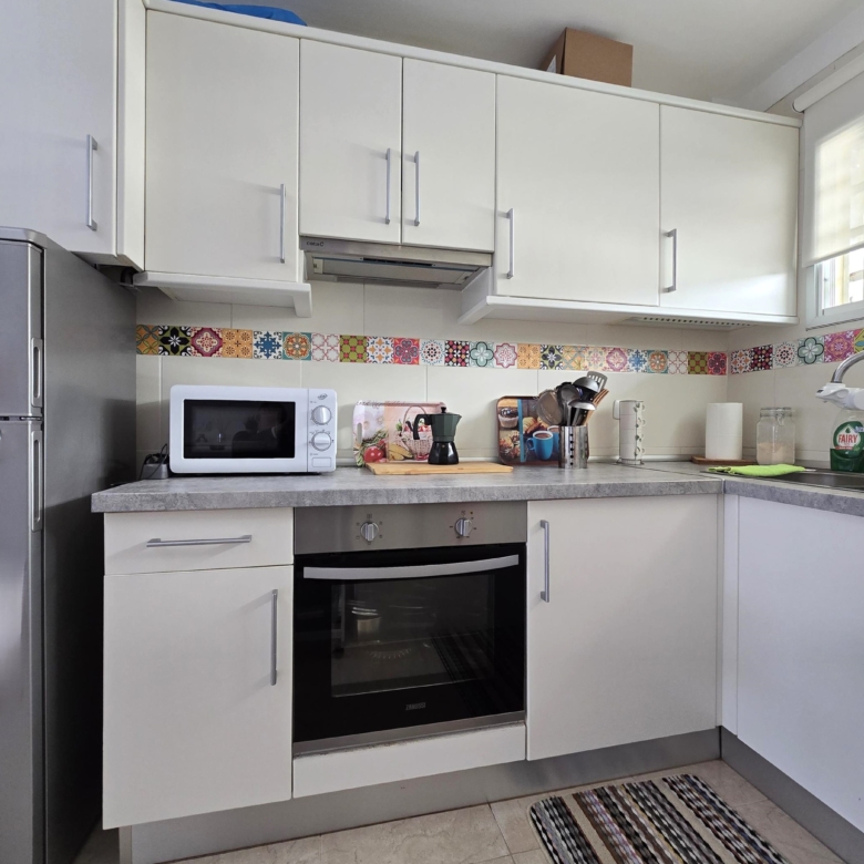 APARTAMENTO IMPECABLE EN CALETILLAS