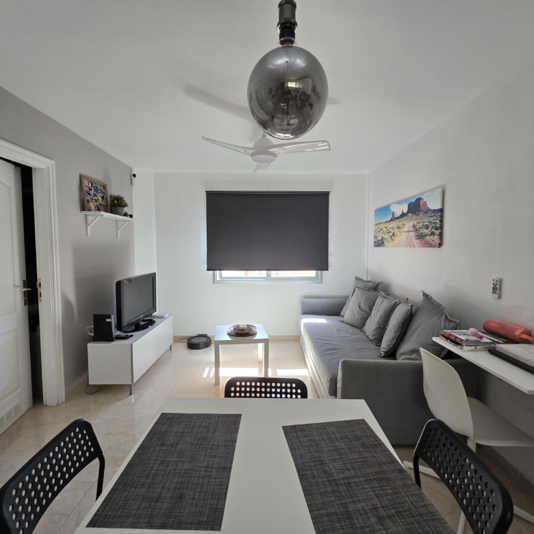 APARTAMENTO IMPECABLE EN CALETILLAS