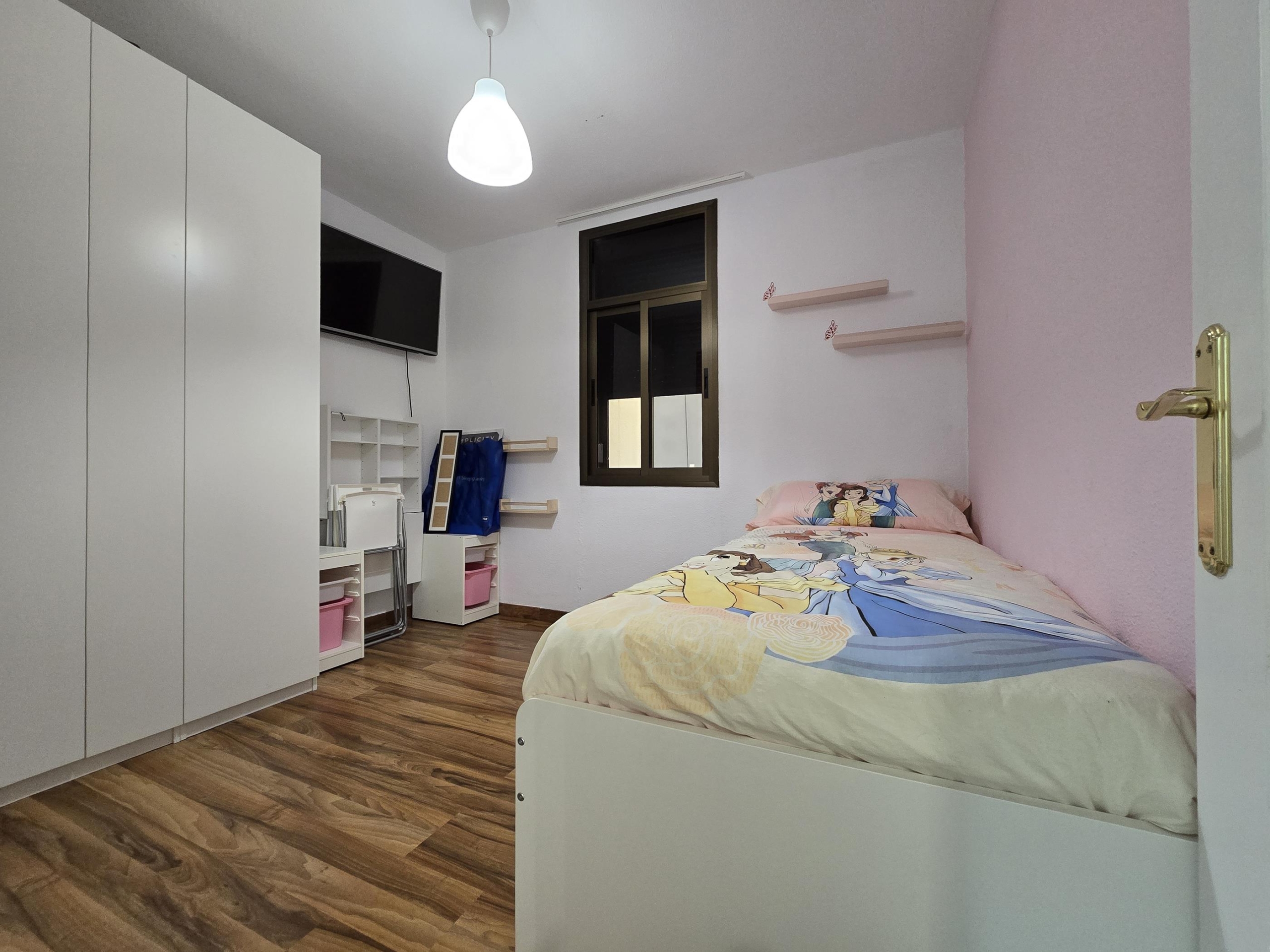 AMPLIA VIVIENDA FAMILIAR EN LA CUESTA