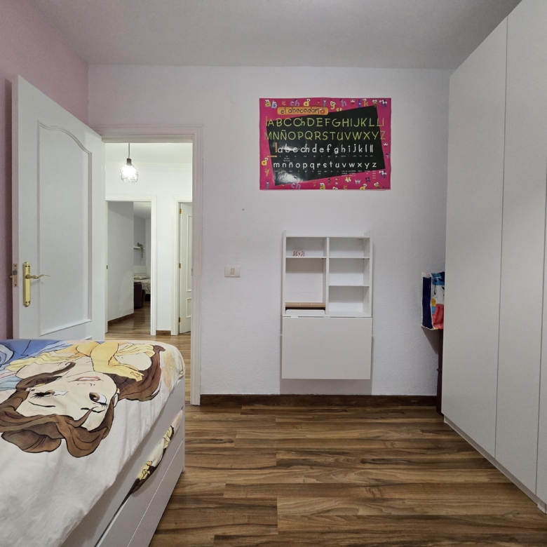 AMPLIA VIVIENDA FAMILIAR EN LA CUESTA