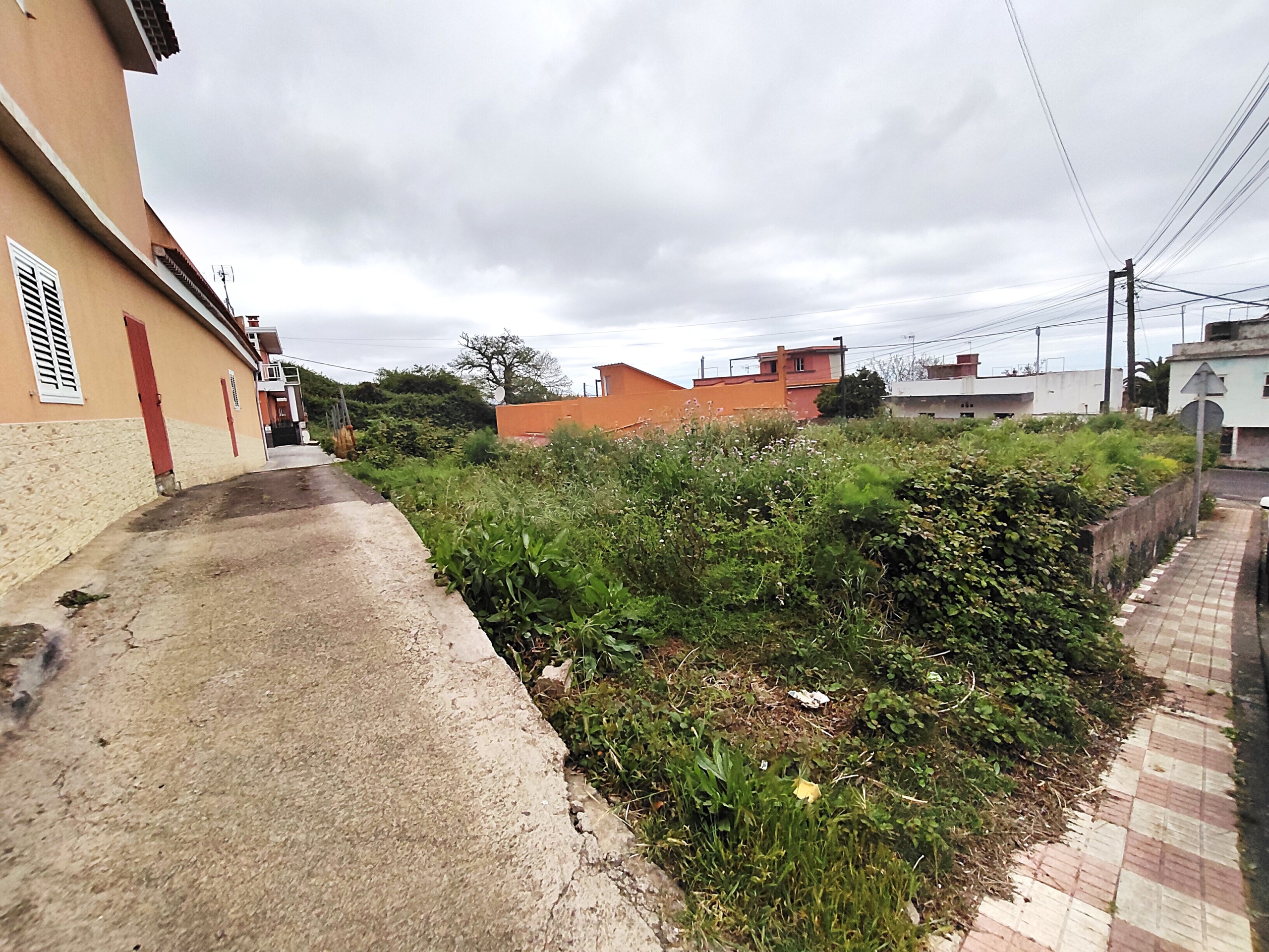 TERRENO URBANO EN RAVELO