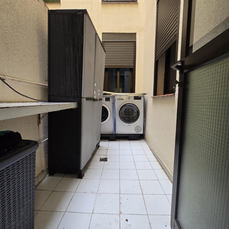 AMPLIA VIVIENDA FAMILIAR EN LA CUESTA