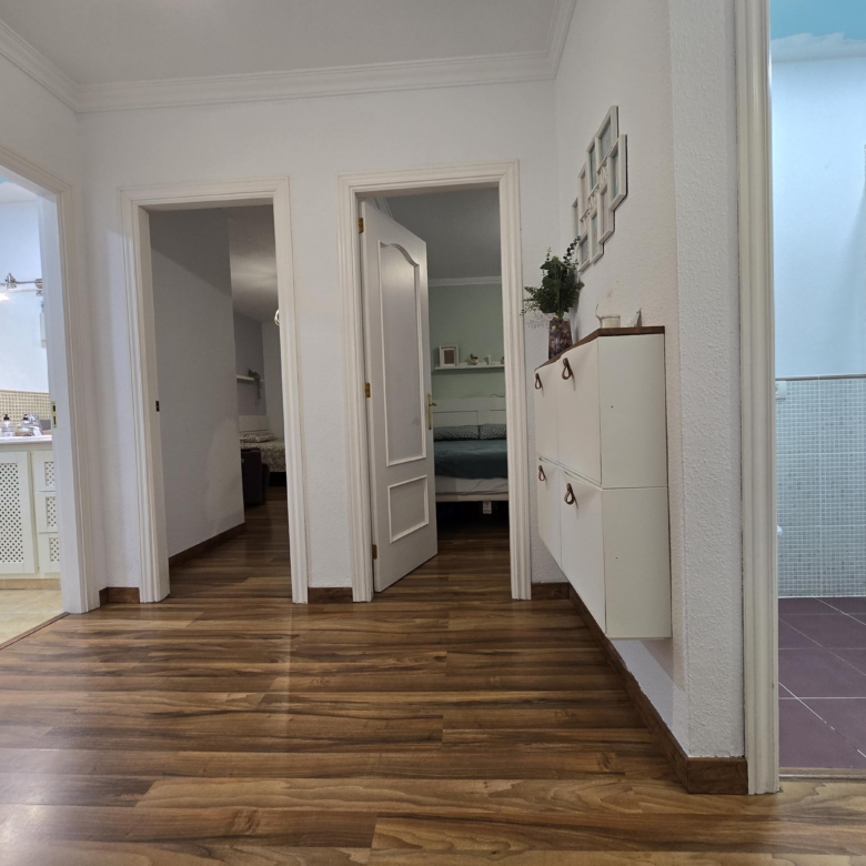 AMPLIA VIVIENDA FAMILIAR EN LA CUESTA