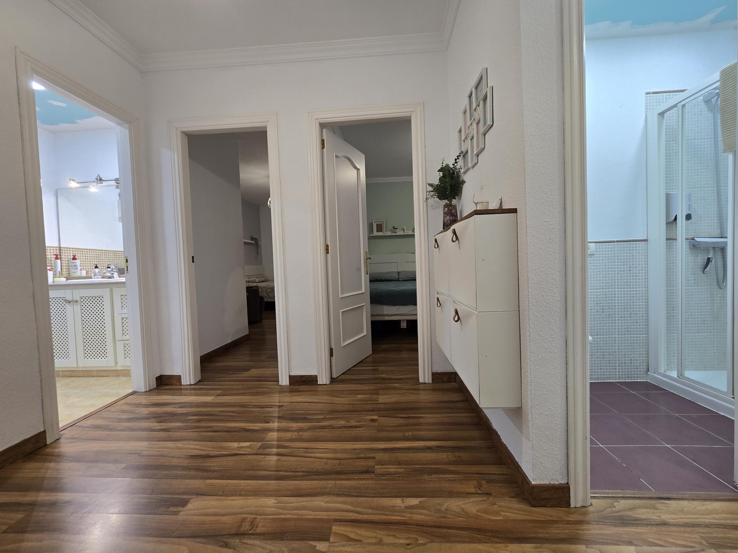 AMPLIA VIVIENDA FAMILIAR EN LA CUESTA